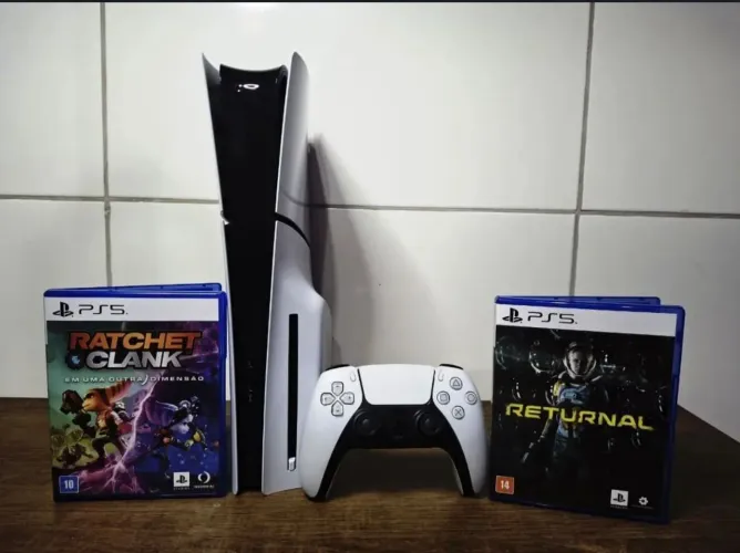 PS5 1 TERA 2 controles originais, 1 base carregadora original Sony , mídia física
