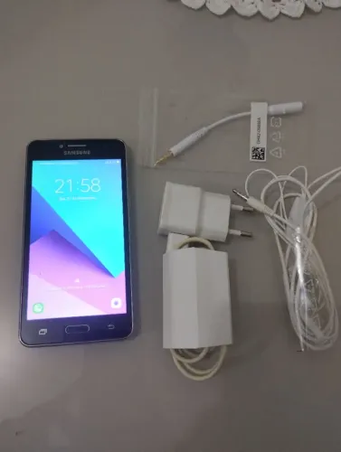 Celular J2 Prime Completo em ótimo estado!