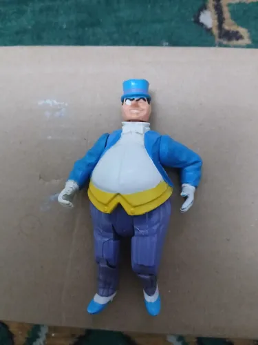Boneco Pinguim Super Powers Estrela Anos 80