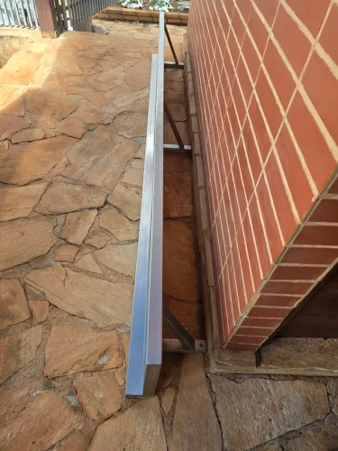 Prateleira de Inox, com mão francesa