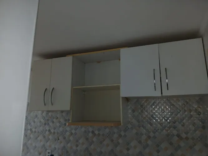 Armário de cozinha branco