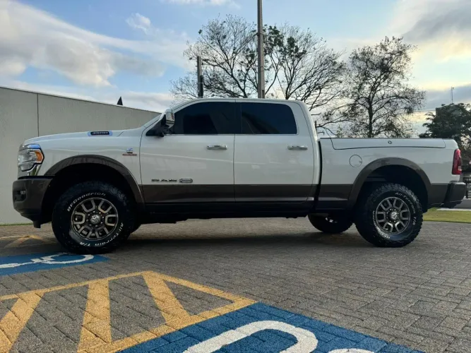 Ram 3500 Limited Longhorn 6.7 TB CD Diesel 2022