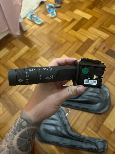 Chave de Seta e Farol original Ônix 2021 + Moldura farol de milha. 