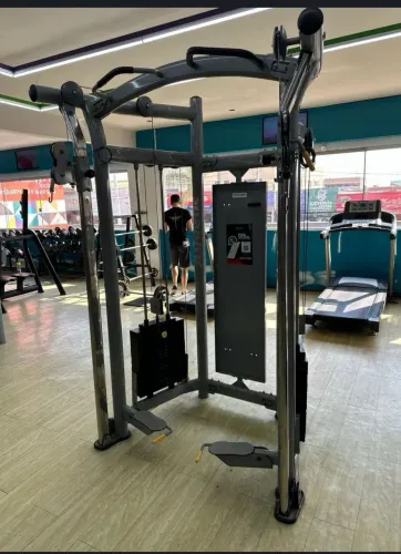Cross over 130 kg de bateria cada lado 