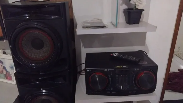 Vendo Som LG