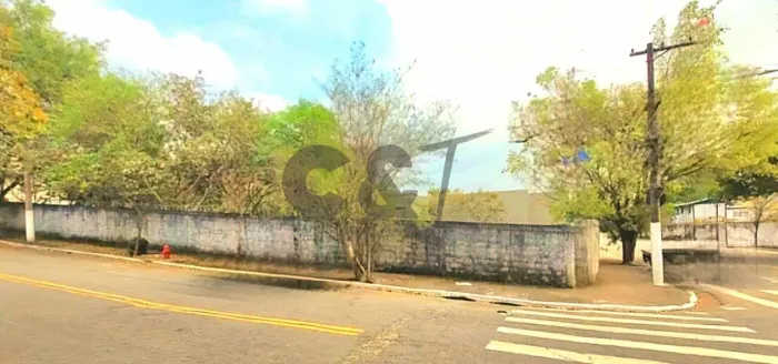 Terreno com 2.380m² à Venda no Campo Belo - São Paulo/SP.