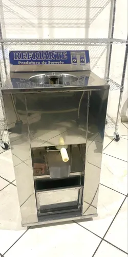 Máquina de sorvete açaí e gelatos Refriarte