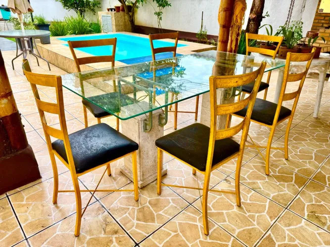 Mesa de 6 lugares (MÁRMORE MACIÇO),