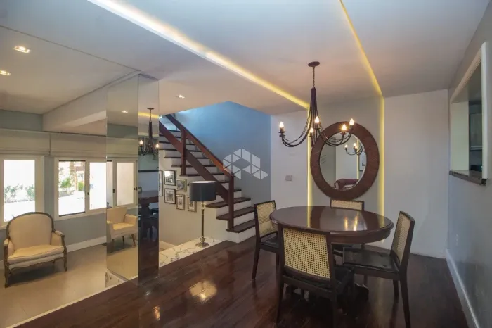 Casa em condomínio para comprar em Ipanema com 3 dormitórios (1 suíte)
