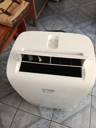? AR-CONDICIONADO PORTÁTIL DE'LONGHI PINGUINO - PARA CONSERTO (ESTRAGADO)