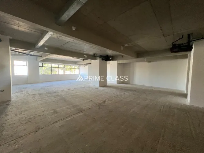 Ampla sala comercial com 416,7m², para alugar, Bairro - Centro / Canoas