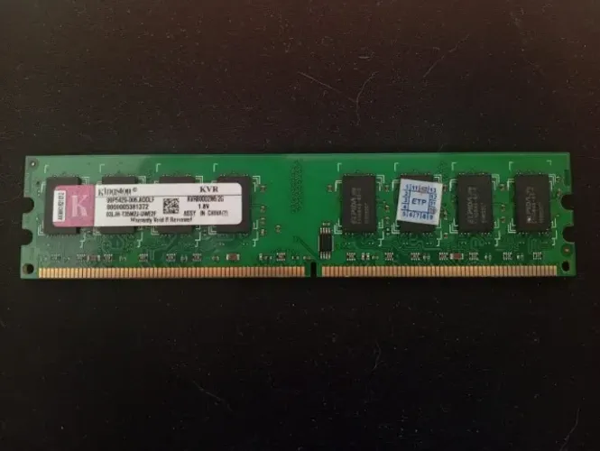 Memória RAM Kingston 2GB DDR2 para PC