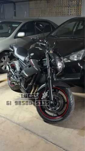 Yamaha XJ6 600cc ABS 2013 com 14.300 km EXTREMAMENTE NOVA Hornet