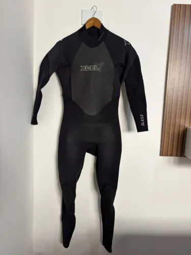 Roupas de surf 