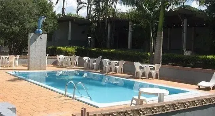 Chácara completa com piscinas e suítes  Locação ou Venda - Ao lado do antigo termas na Br1
