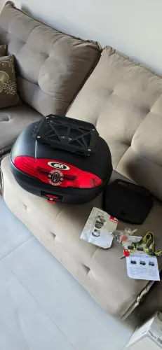 Bau de 45 litros da marca GIVI