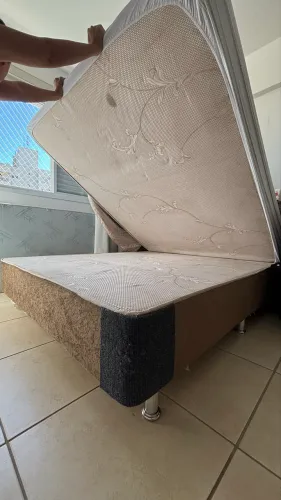 Box de Cama Queen, 1,58x1,99, Usado