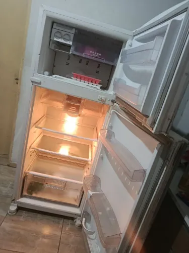 Vende-se geladeira 409L Brastemp
