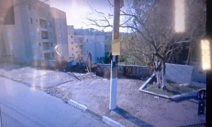 Vendo lote de terreno parcialmente plainado, contendo 3.123 próximo da Rodovia Raposo Tava
