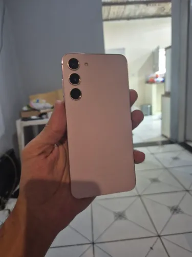 S23 plus leia