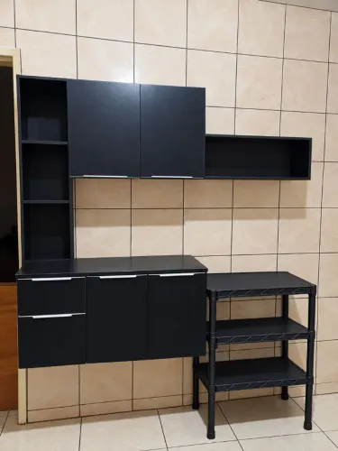 Armário de cozinha modulado preto