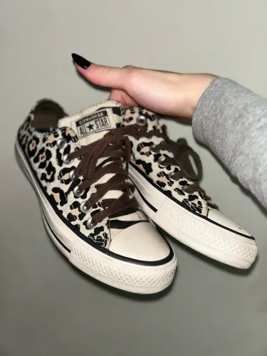 Tênis All Star Oncinha