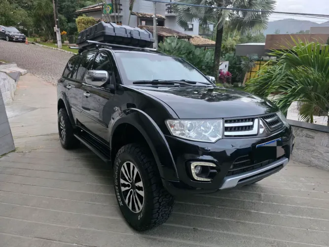 Mitsubishi Pajero Dakar HPE 3.2 4X4 T.I Dies 5P AUT 2015
