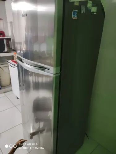 Geladeira inox Consul 