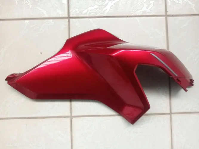 Tampa lateral Direita XRE 2025