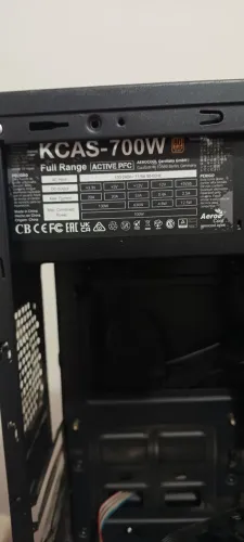 Gabinete e fonte 700w