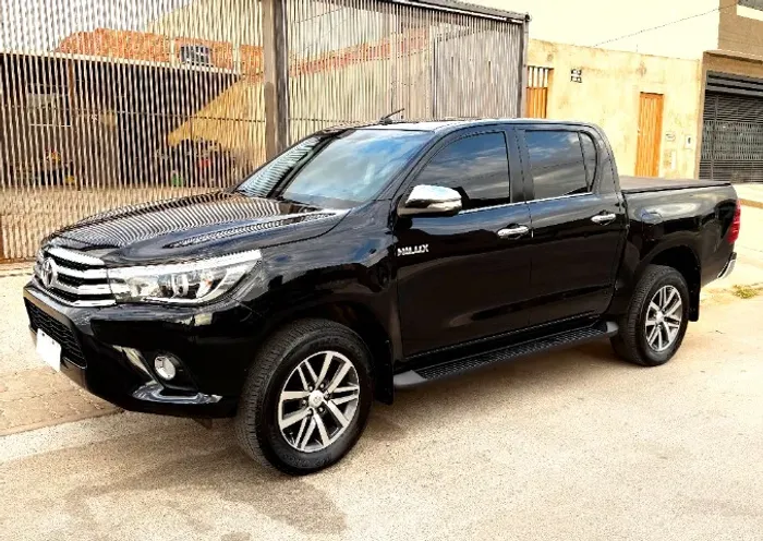 Toyota Hilux CD SRX 4X4 2.8 TDI 16V Diesel Aut. 2017