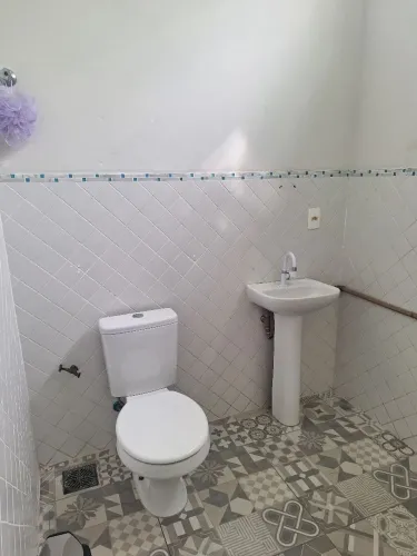 Aluguel casa com QUARTOS PRIVATIVOS