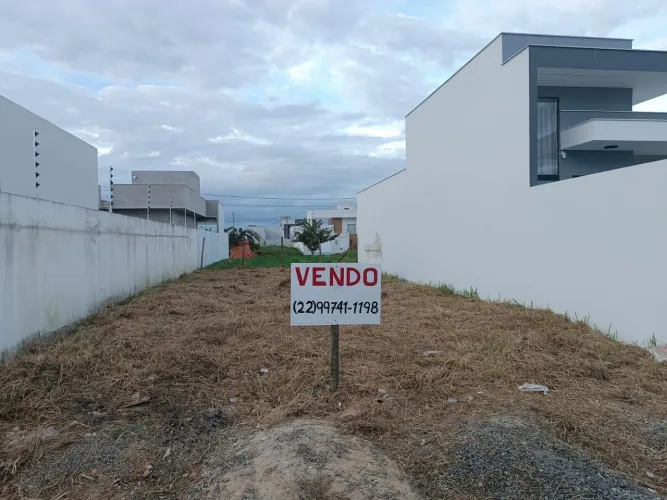 Vende-se um terreno na cidade Jardim 2 já todo quitado e com escritura. 