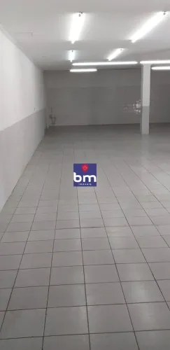 Salão para alugar em São Paulo, Capão Redondo, com 180 m²