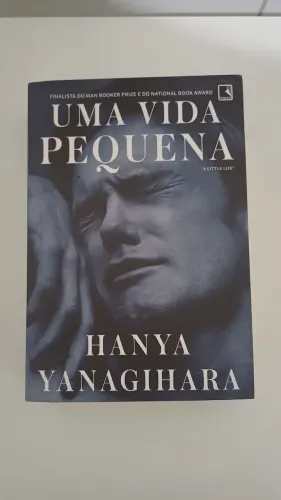 Livro Uma vida pequena 