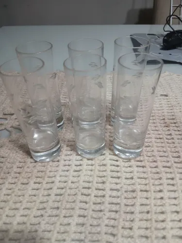 Copo de licor de cristal