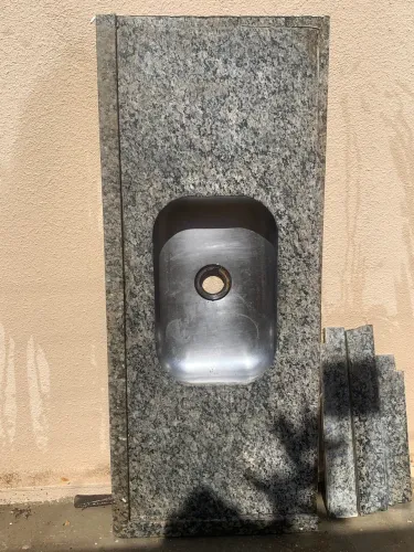 Pia de cozinha em pedra de mármore