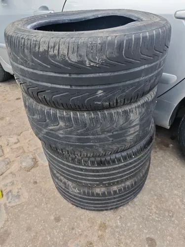 Vendo 4 pneus aro 225/45 aro 17"