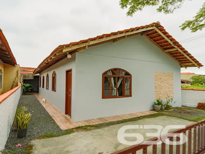 Casa | Balneário Barra do Sul | Costeira