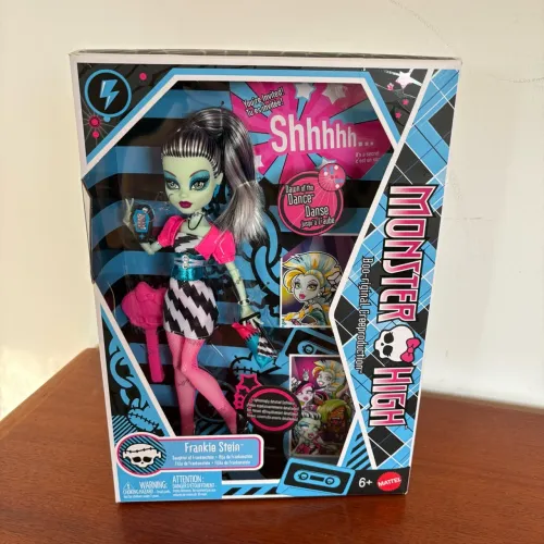 Frankie Dawn of the Dance Reproduction - Monster High (Lacrada, pequenas avarias na faixa)