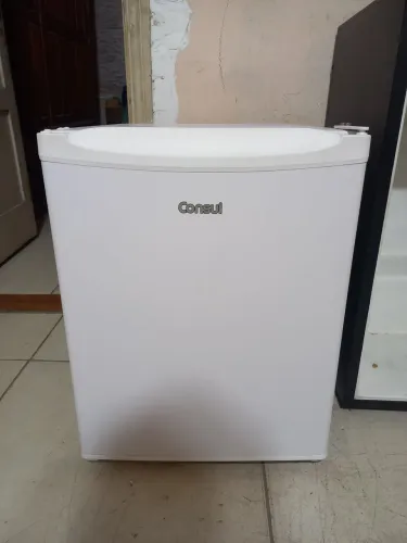 Frigobar Consul 80 litros garantia e muito bom estado