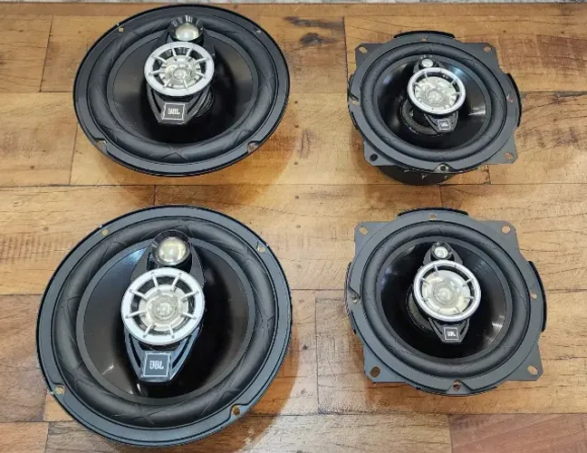 Kit 4 alto-falantes JBL Multisystem Triaxial (5TR6A / 6TR6A) - 60W RMS cada