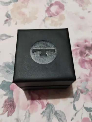 Relógio Technos Racer Dourado 2115KYZ Original - Fundo Azul