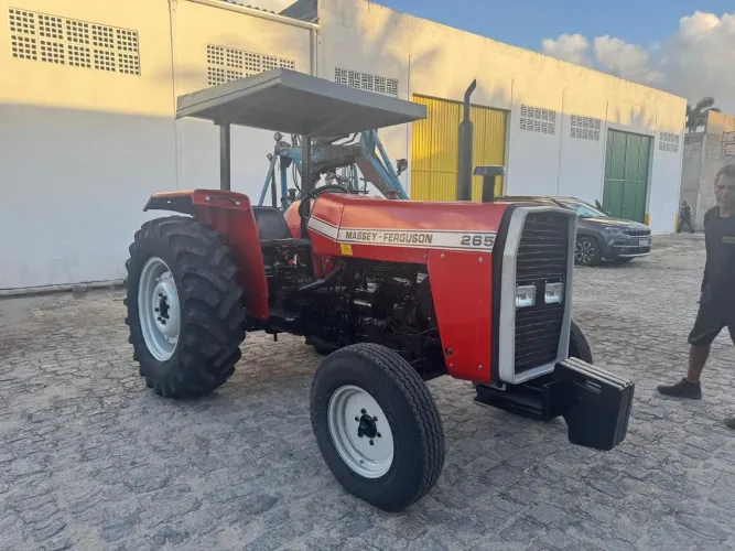 TRATOR MF 265