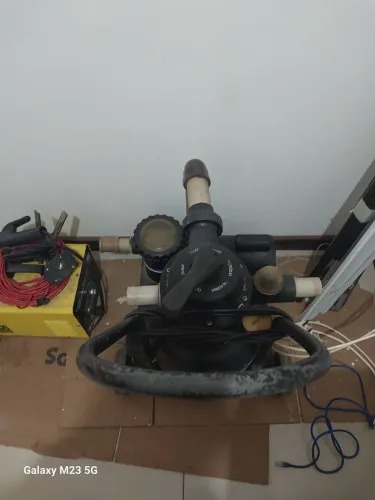 Equipamento limpeza piscina portátil 