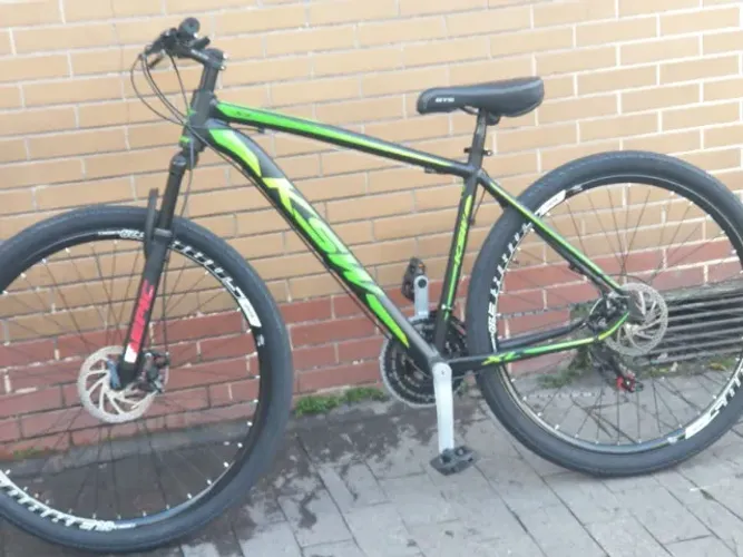 Bike KSW Aro 29 - Apenas 1 mês de uso + acompanha NF de compra.