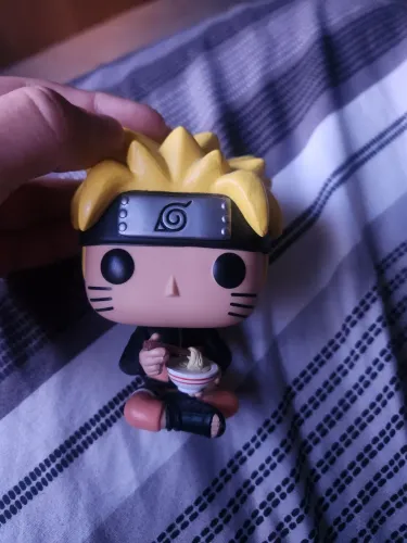 Funko Pop Naruto Uzumaki Eating Ramen (Comendo Lámen) - Naruto Shippuden