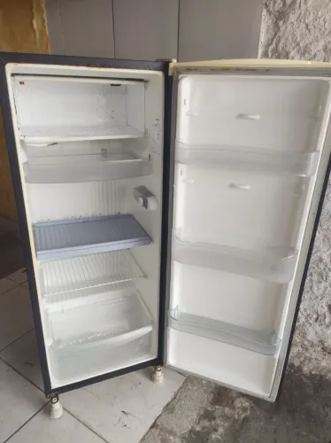 Geladeira Consul 280 litros ótimo estado 