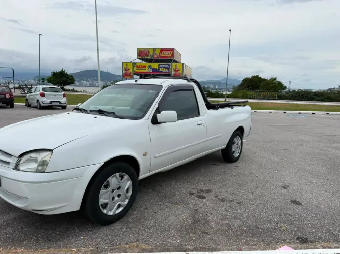 Ford Courier 1.6 L/ 1.6 Flex 2002