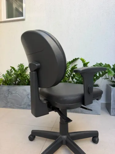 CADEIRAS DE ESCRITÓRIO CAVALETTI À VENDA